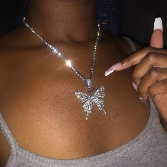 Jewelry - Silver Rhinestone Butterfly Necklace